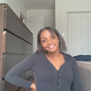 Meet your Posher, Mandisa